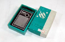 �U�΃��W�I