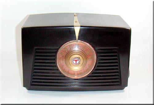 RCA VICTOR MODEL 8-X-541 RADIO