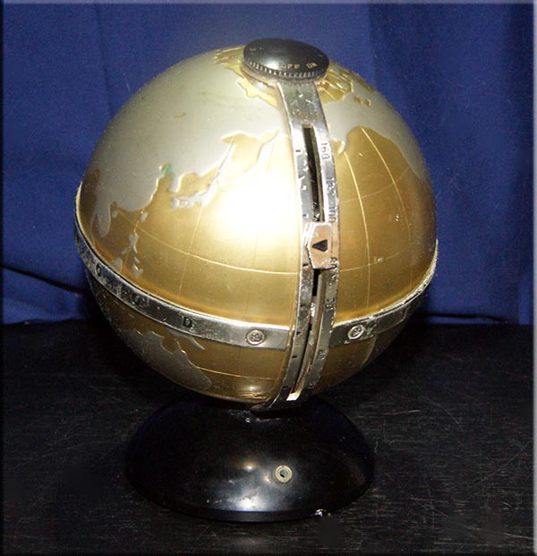 TRANSISTOR SIX FLEETWOOD�@AM RADIO