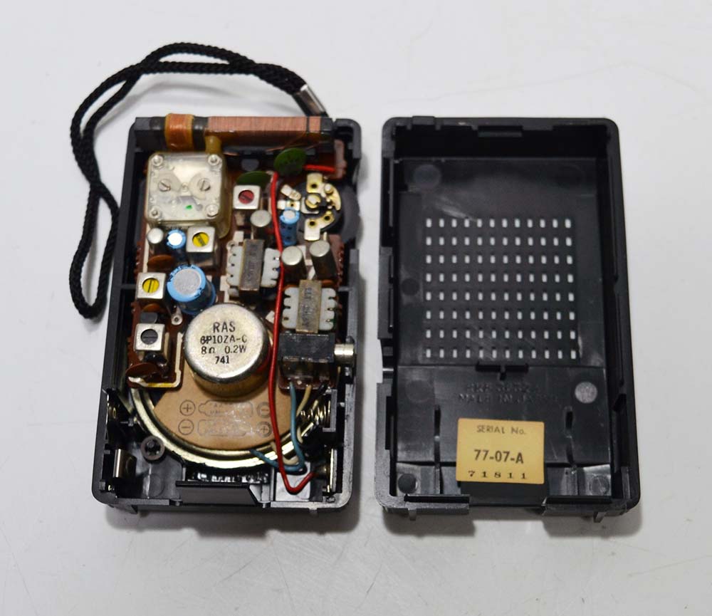 National Panasonic R-1018 AM RADIO