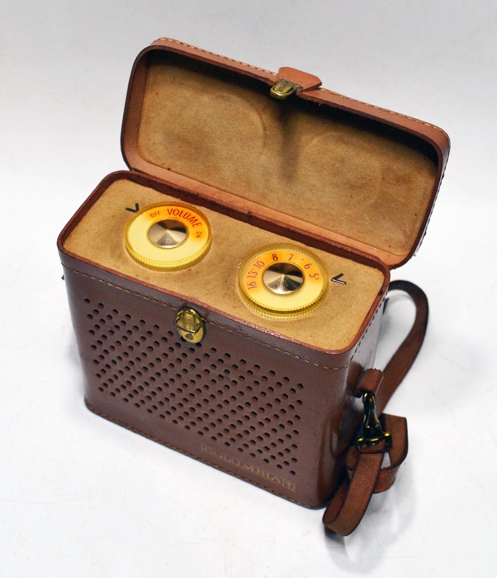 COLUMBIA MODEL TR 1000 AM RADIO